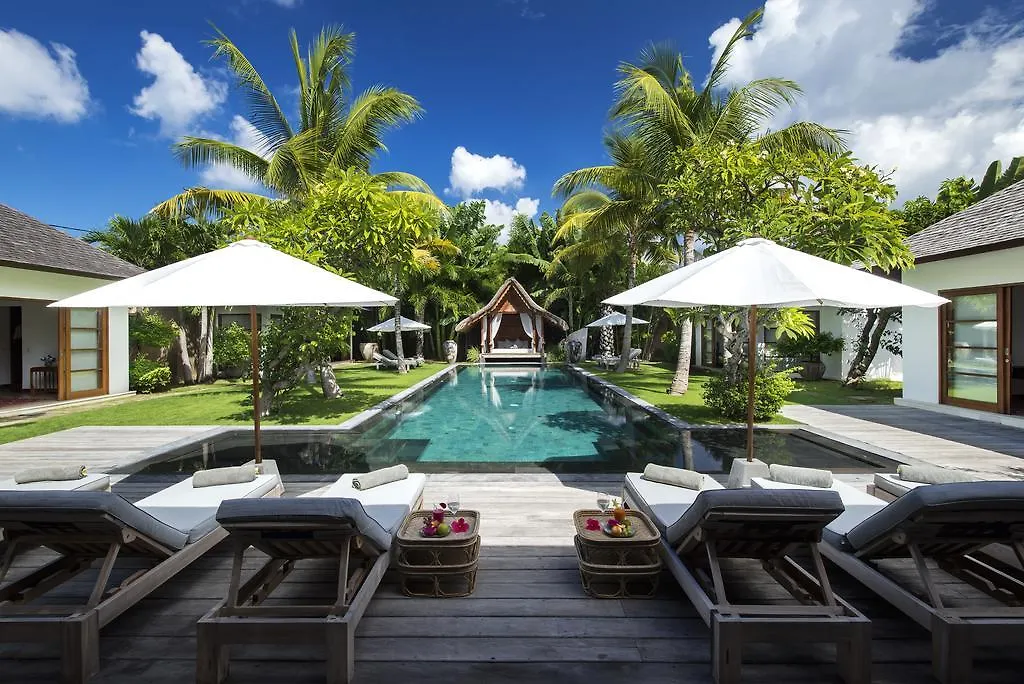 Villa Tiga Puluh Seminyak