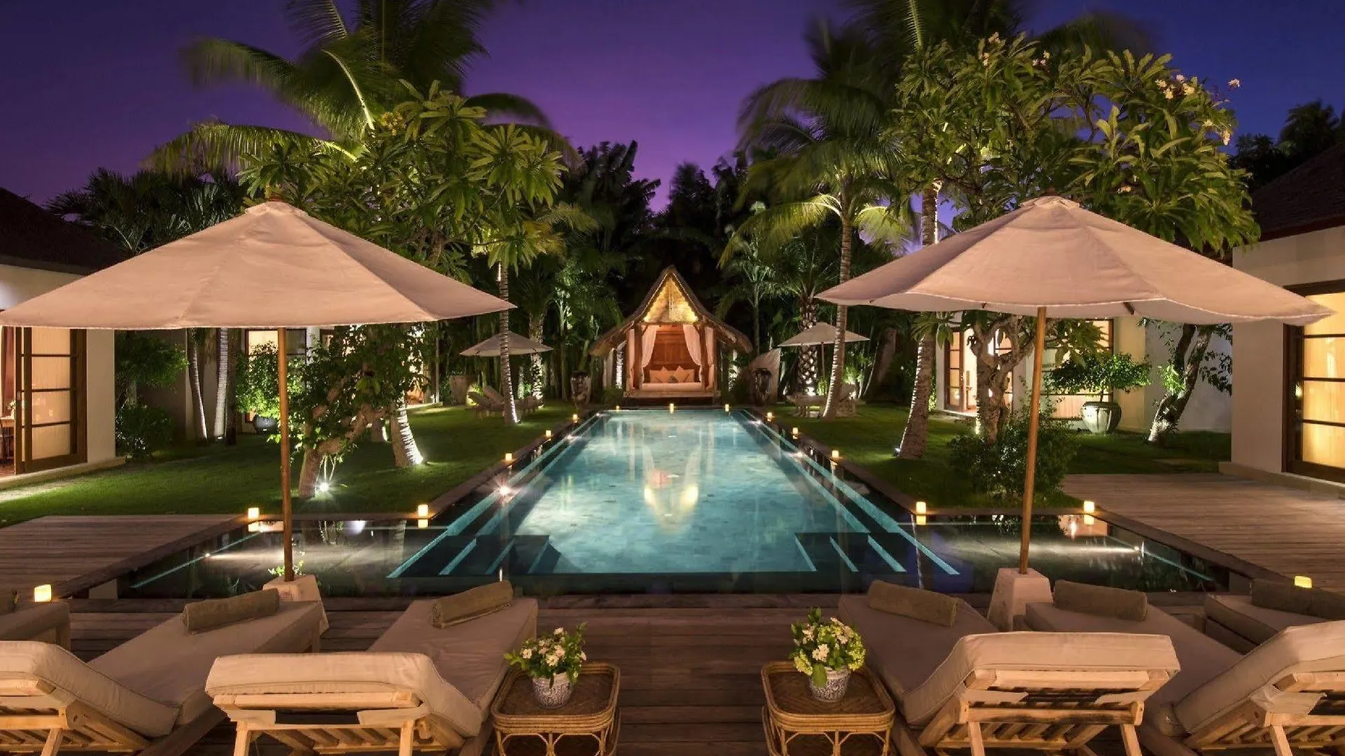 Villa Tiga Puluh Seminyak
