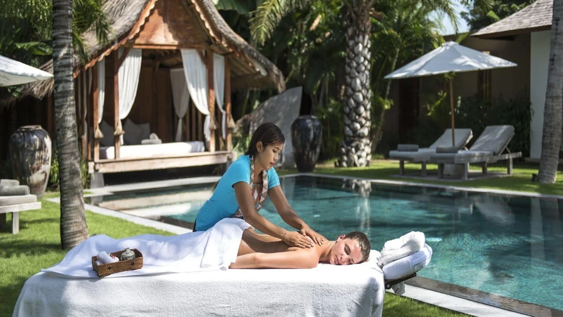 Villa Tiga Puluh Seminyak